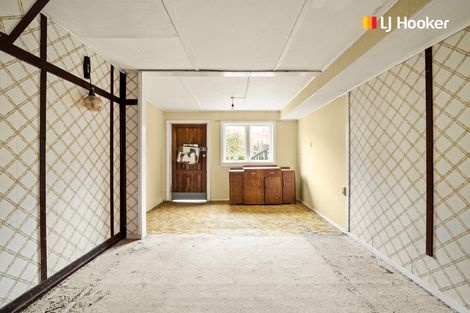 Photo of property in 24 Cliffs Road, Saint Clair, Dunedin, 9012