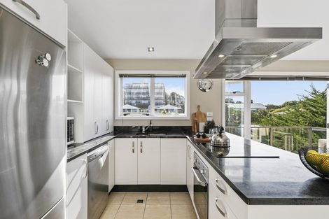 Photo of property in 8/21 Duchess Place, Maupuia, Wellington, 6022