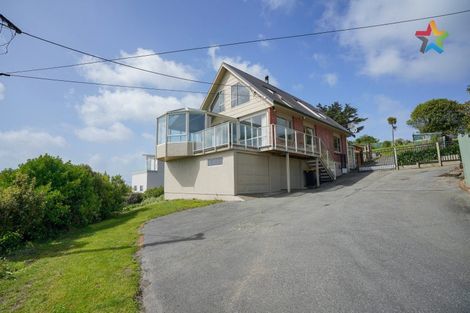 Photo of property in 14 Marine Parade, Bluff, 9814