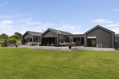 Photo of property in 9b Cross Street, Lepperton, New Plymouth, 4373