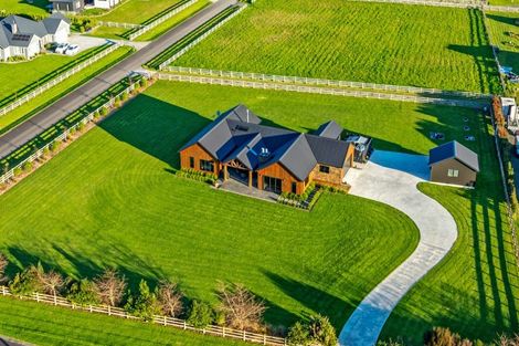 Photo of property in 2 Pheasant Lane, Aokautere, 4471