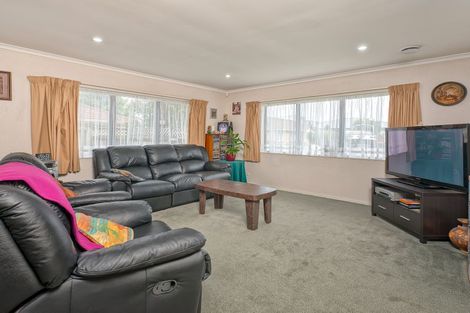 Photo of property in 52 Montilla Place, Manurewa, Auckland, 2102