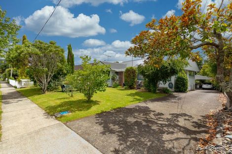 Photo of property in 46 Dowling Grove, Silverstream, Upper Hutt, 5019