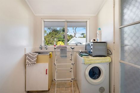 Photo of property in 12 Talavera Place, Te Atatu South, Auckland, 0602