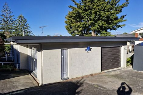 Photo of property in 10a Kayeleen Place, Cockle Bay, Auckland, 2014