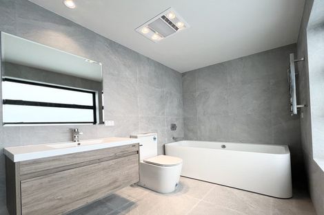 Photo of property in 107b Bond Crescent, Forrest Hill, Auckland, 0620