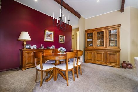 Photo of property in 28 Waipuna Place, Rototuna, Hamilton, 3210