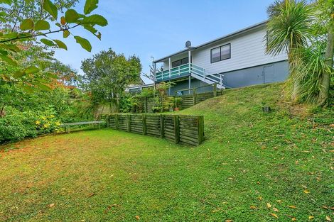 Photo of property in 17 Omapere Street, Whitby, Porirua, 5024