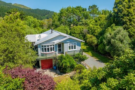 Photo of property in 1100b Coast Road, Wainuiomata Coast, Wainuiomata, 5373