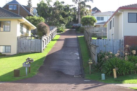 Photo of property in 1/74 Gosford Drive, Botany Downs, Auckland, 2010
