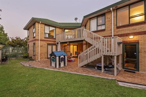 Photo of property in 8 Vinograd Drive, Te Atatu Peninsula, Auckland, 0610