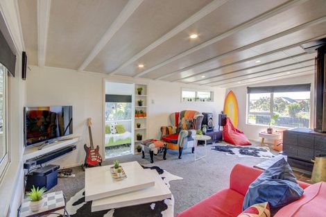 Photo of property in 47 Kings Avenue, Waikuku Beach, 7402