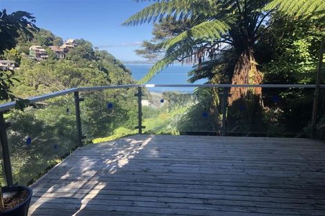 Photo of property in 5 Richmond Road, Mahina Bay, Lower Hutt, 5013