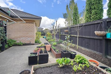 Photo of property in 9 John Campbell Crescent, Hillmorton, Christchurch, 8024