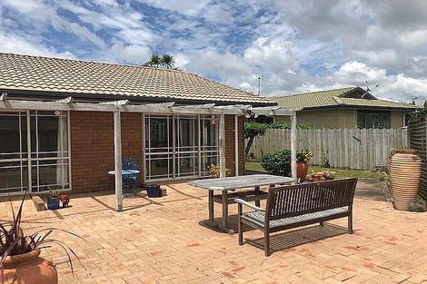 Photo of property in 35 Vanderbilt Parade, Albany, Auckland, 0632