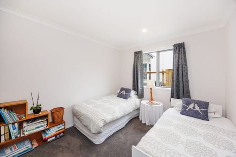 Photo of property in 5a Aokautere Drive, Fitzherbert, 4410