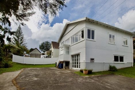 Photo of property in 1/30 Gordon Avenue, Milford, Auckland, 0620