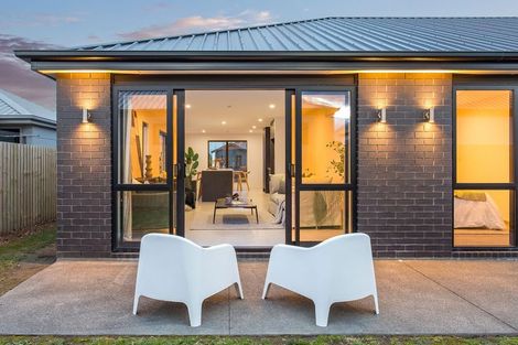 Photo of property in 35 Bill Hammond Drive, Belfast, Christchurch, 8051