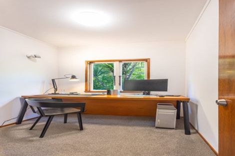 Photo of property in 27 Rosecamp Road, Beach Haven, Auckland, 0626