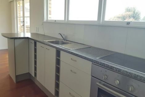 Photo of property in 48 Lynmore Drive, Hillpark, Auckland, 2102