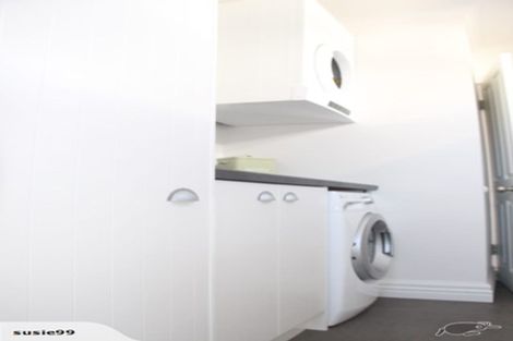 Photo of property in 12 Pendarves Street, New Plymouth, 4310