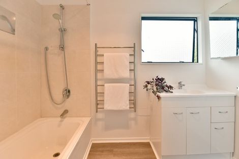 Photo of property in 638 Whangaparaoa Road, Stanmore Bay, Whangaparaoa, 0932