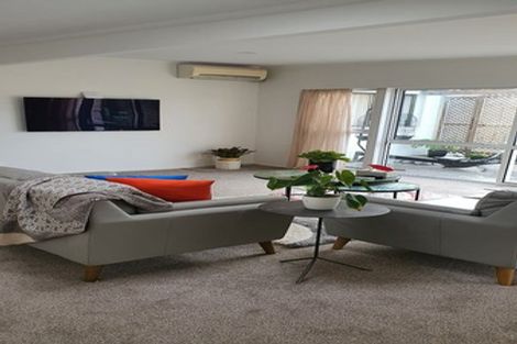 Photo of property in 55 Coronation Road, Hillcrest, Auckland, 0627