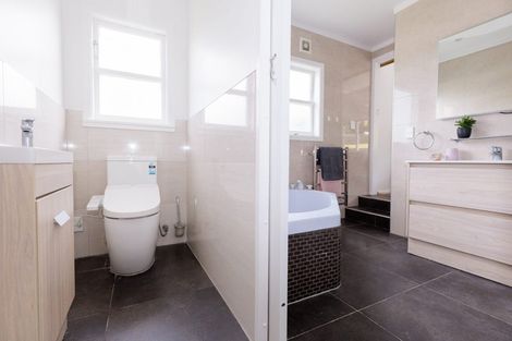 Photo of property in 16 City View Grove, Harbour View, Lower Hutt, 5010