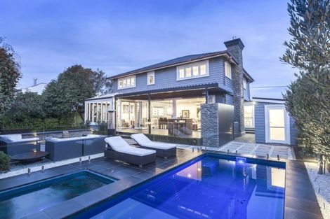 Photo of property in 107 Office Road, Merivale, Christchurch, 8014