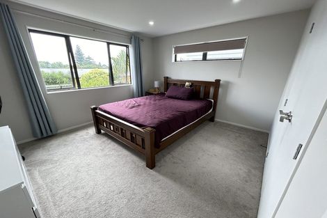 Photo of property in 5/30 West Coast Road, Glen Eden, Auckland, 0602