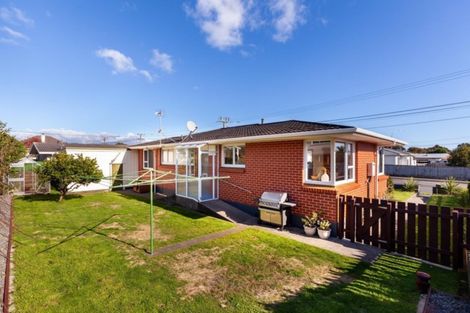 Photo of property in 9 Waimea Street, Westown, New Plymouth, 4310