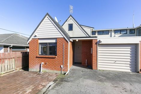 Photo of property in 2/29a Parkvale Road, Karori, Wellington, 6012