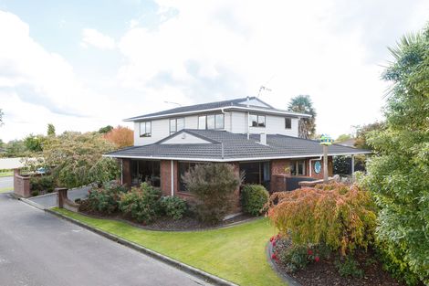 Photo of property in 1 Ngahere Court, Awapuni, Palmerston North, 4412