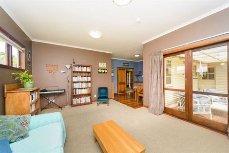 Photo of property in 11 Park Road, West End, Palmerston North, 4412