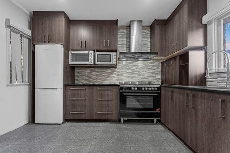 Photo of property in 74 Weymouth Road, Manurewa, Auckland, 2102