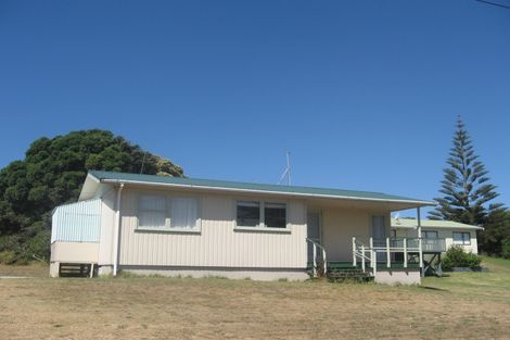 Photo of property in 611 Pukehina Parade, Pukehina, Te Puke, 3189