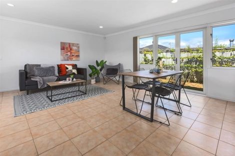 Photo of property in 17 Ashleigh Way, Waikanae Beach, Waikanae, 5036