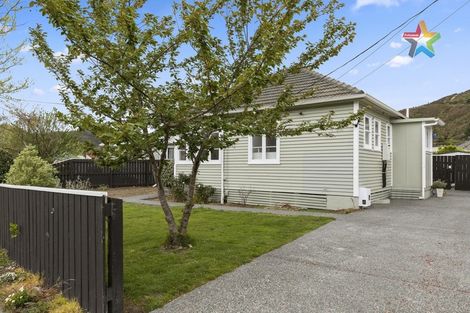 Photo of property in 16 Shearer Crescent, Naenae, Lower Hutt, 5011