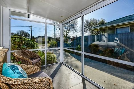 Photo of property in 30 Emlyn Place, Avondale, Christchurch, 8061