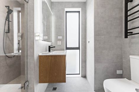 Photo of property in 1/258 Lake Road, Hauraki, Auckland, 0622