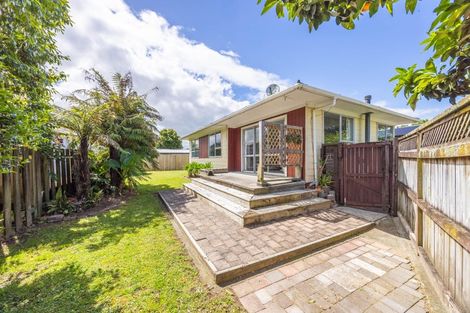 Photo of property in 35 Karen Crescent, Dinsdale, Hamilton, 3204