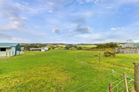 Photo of property in 133 Hanham Road, Kumeu, 0891