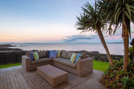 Photo of property in 2/259 Hurstmere Road, Takapuna, Auckland, 0622