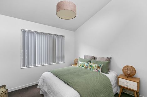 Photo of property in 12/3 Severn Street, Island Bay, Wellington, 6023