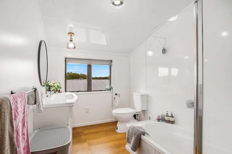 Photo of property in 8 Chelwood Street, Takaro, Palmerston North, 4412