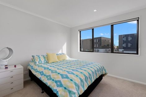 Photo of property in 27 Kanuka Road, Hobsonville, Auckland, 0616