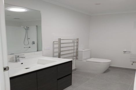 Photo of property in 32 Pennant Street, Long Bay, Auckland, 0630