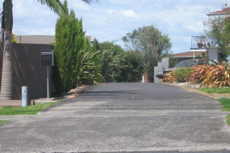 Photo of property in 48 Raleigh Road, Northcote, Auckland, 0627