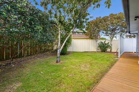 Photo of property in 1/15 Claresholm Place, Mangere Bridge, Auckland, 2022