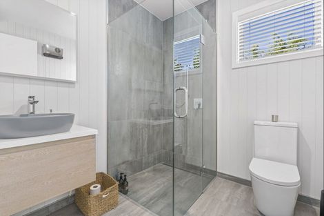 Photo of property in 22 Robrosa Street, Wanaka, 9305